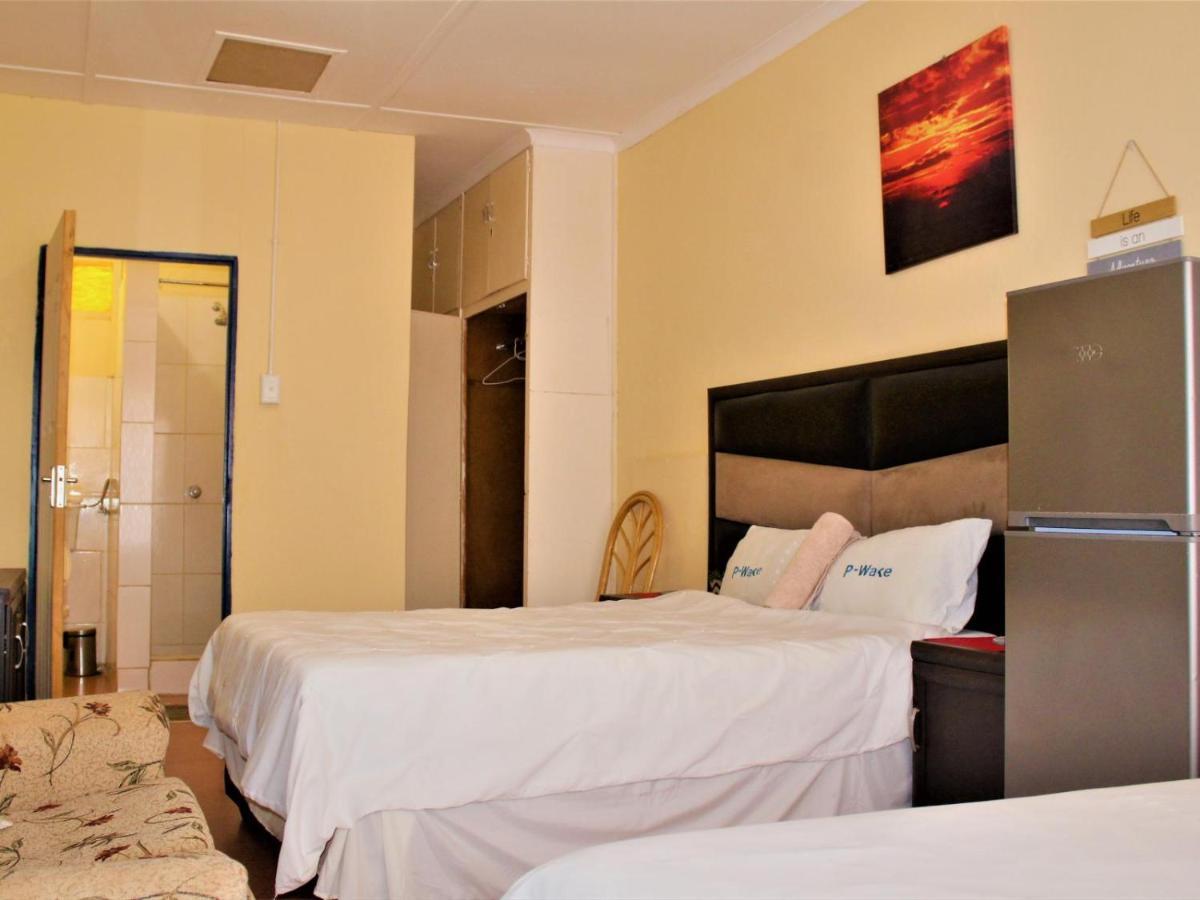 P Wake Guesthouse Opuwo Camera foto