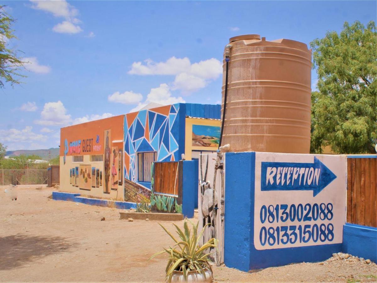 P Wake Guesthouse Opuwo Esterno foto
